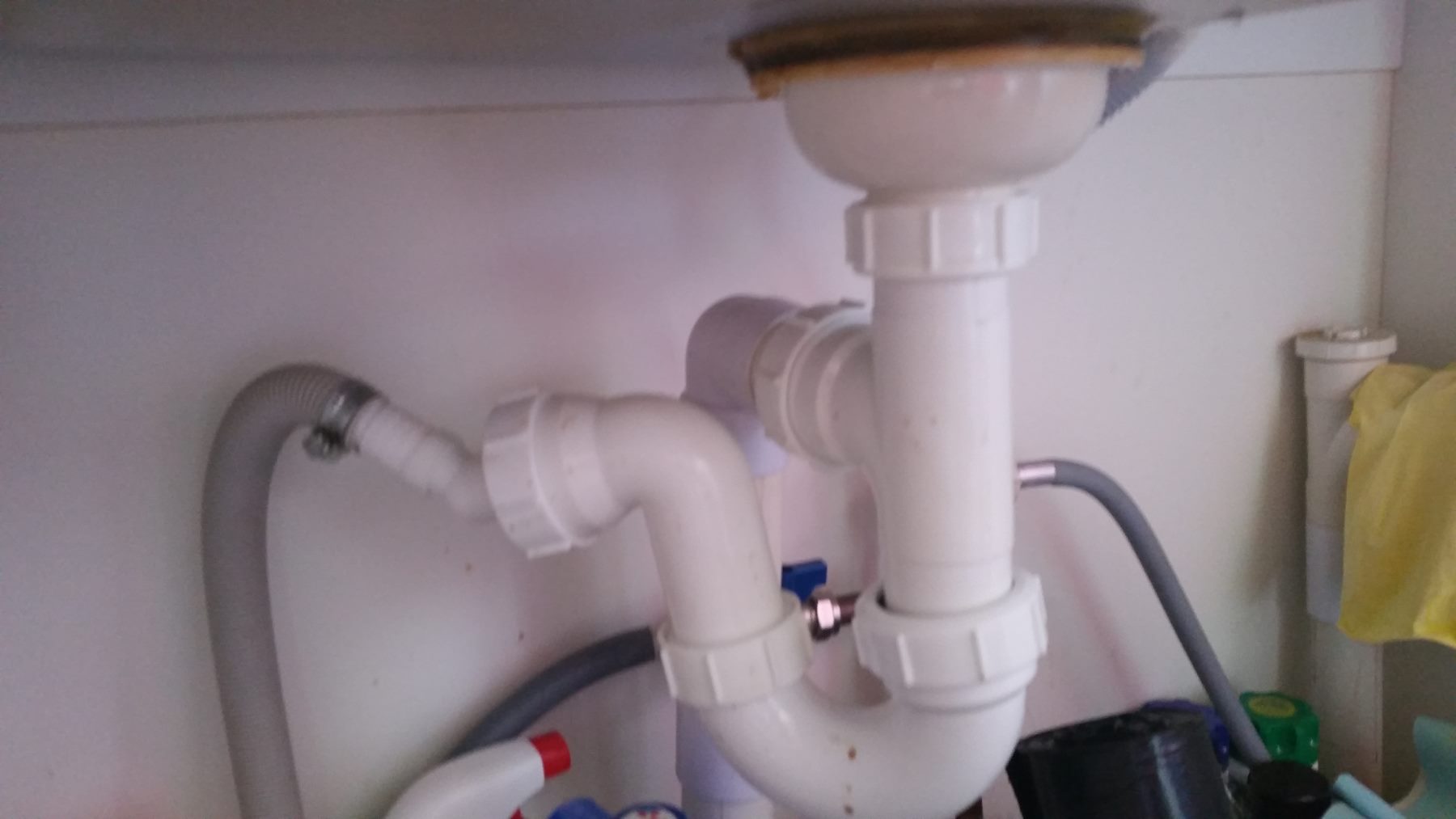 insulation Wind from kitchen sink drainage pipe Home Improvement