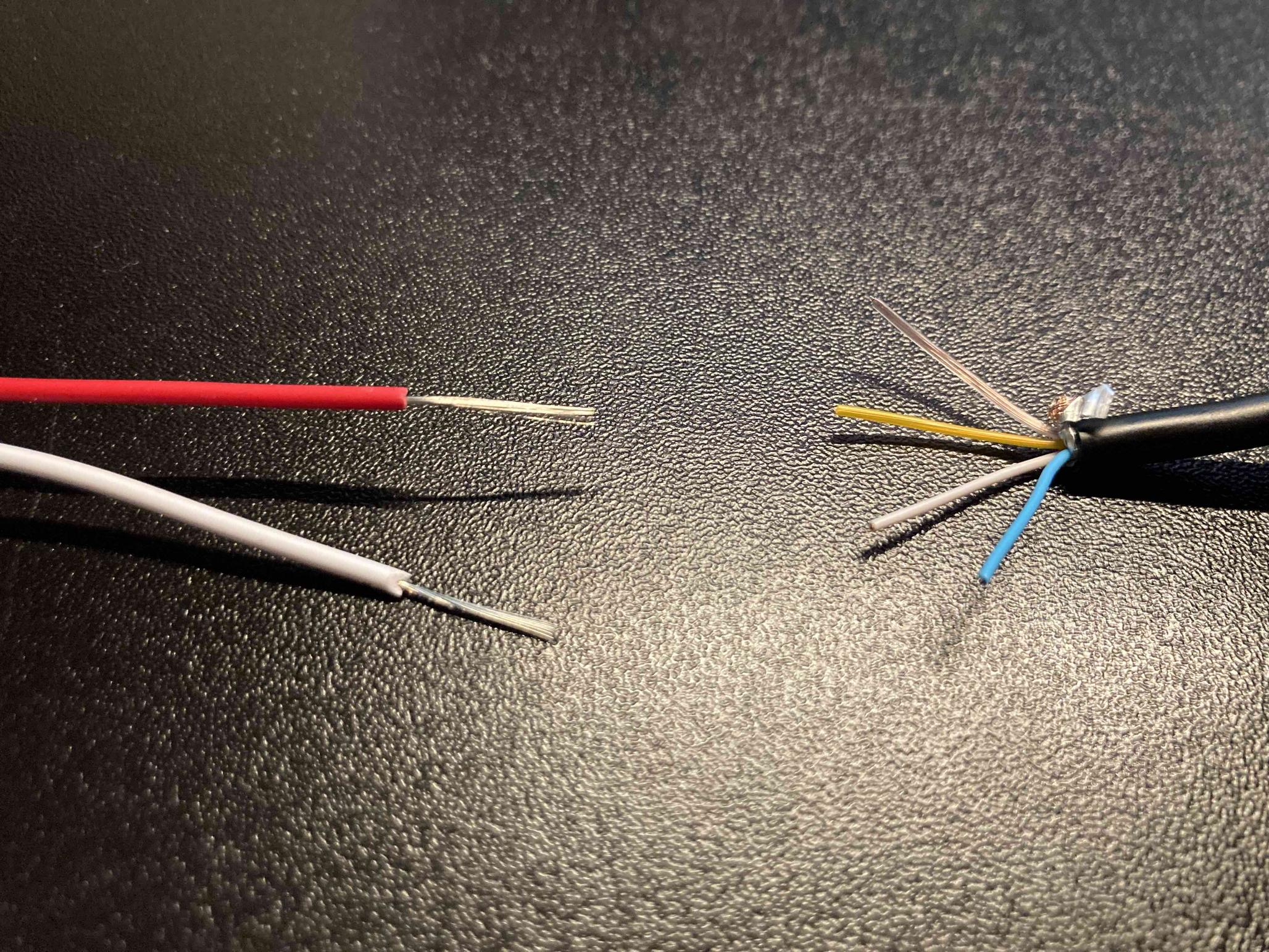 cables How to determine ground and power wires in USB 2.0 with not