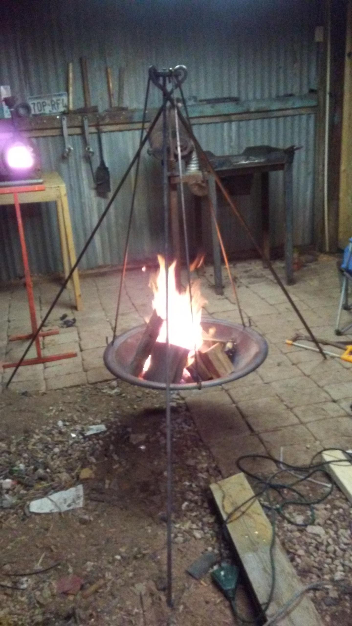 Semi Truck Tire Rim Fire Pit / 37 Sensational Fire Pits That Will Let