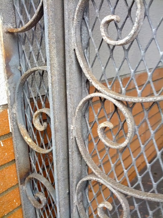 repainting Painting an old metal gate with some corrosion Home Improvement Stack Exchange