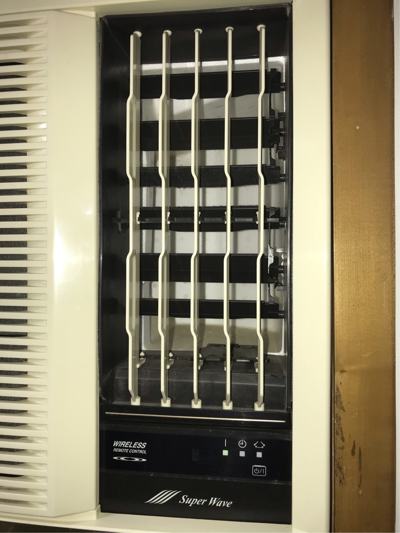 home How to reduce intensity of air flow from my window AC unit