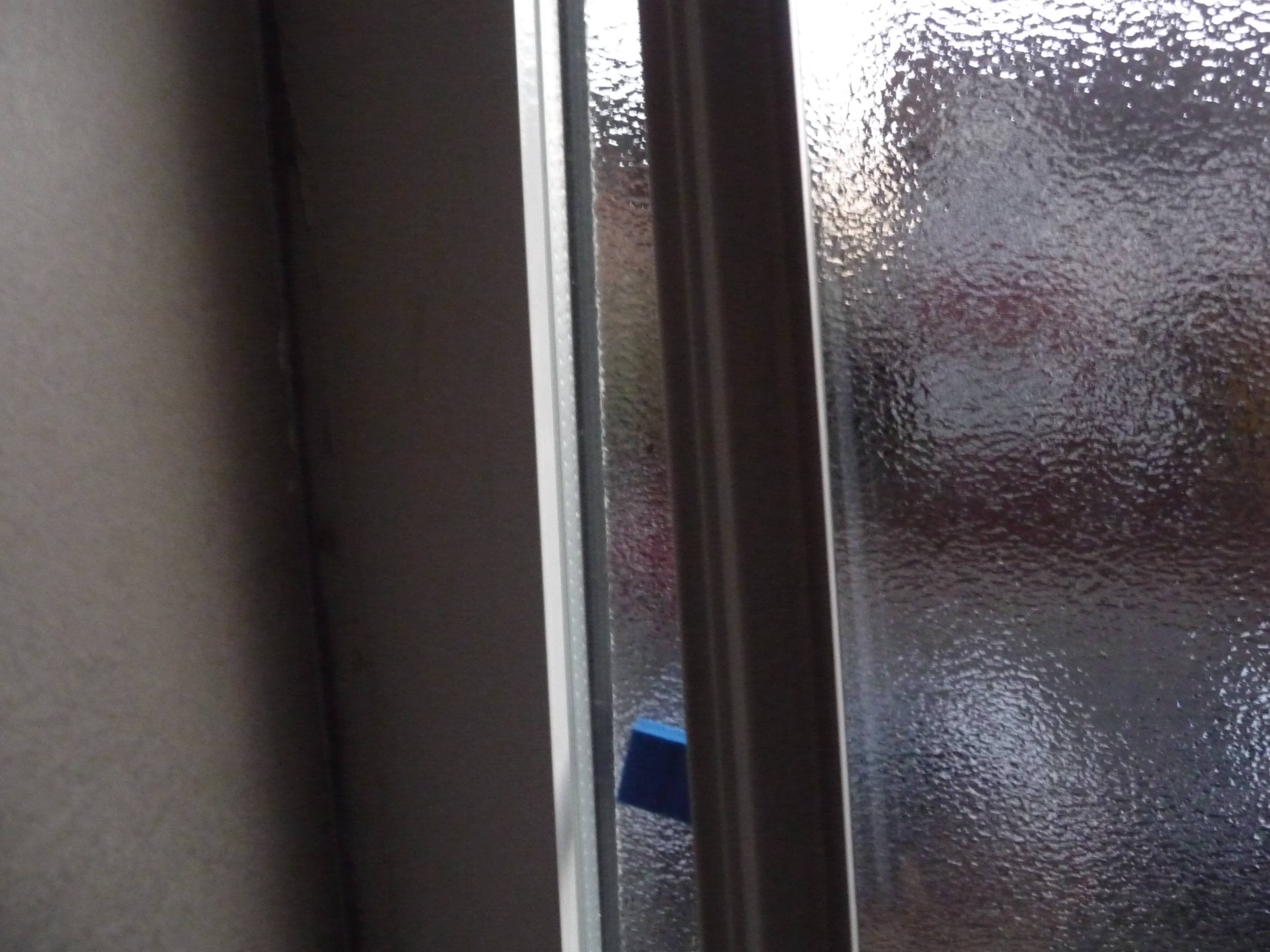 glass - What can I use to fill a 5mm gap between a PVC window frame & a