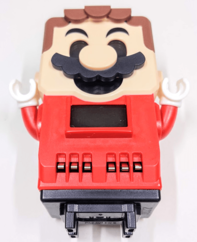 piece information How does the LEGO Super Mario figure know which