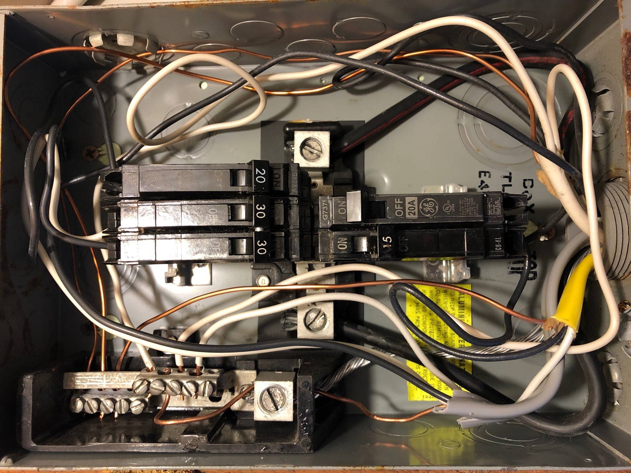 Grounding for sub panel breaker ~ Home Improvement ~ AnswerBun.com