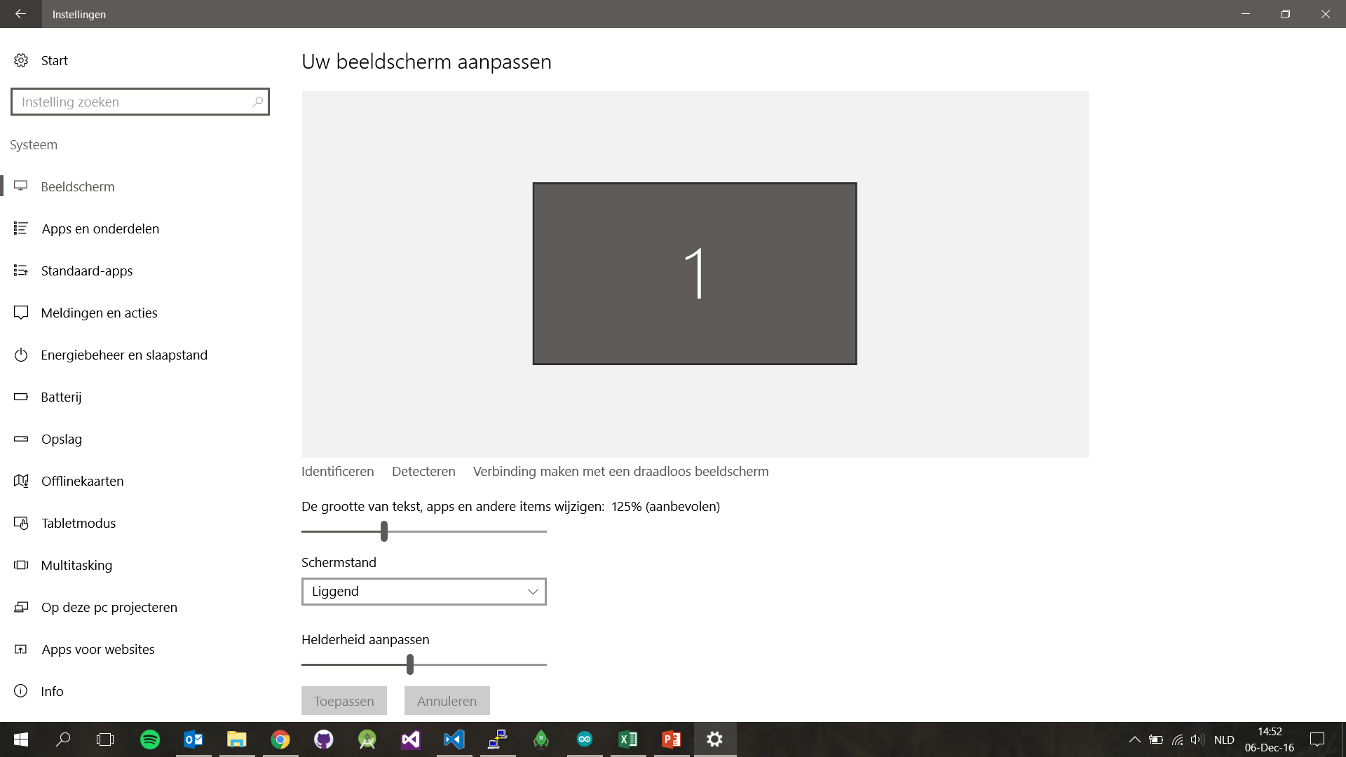 windows 10 PowerPoint opens on second screen but I haven't one