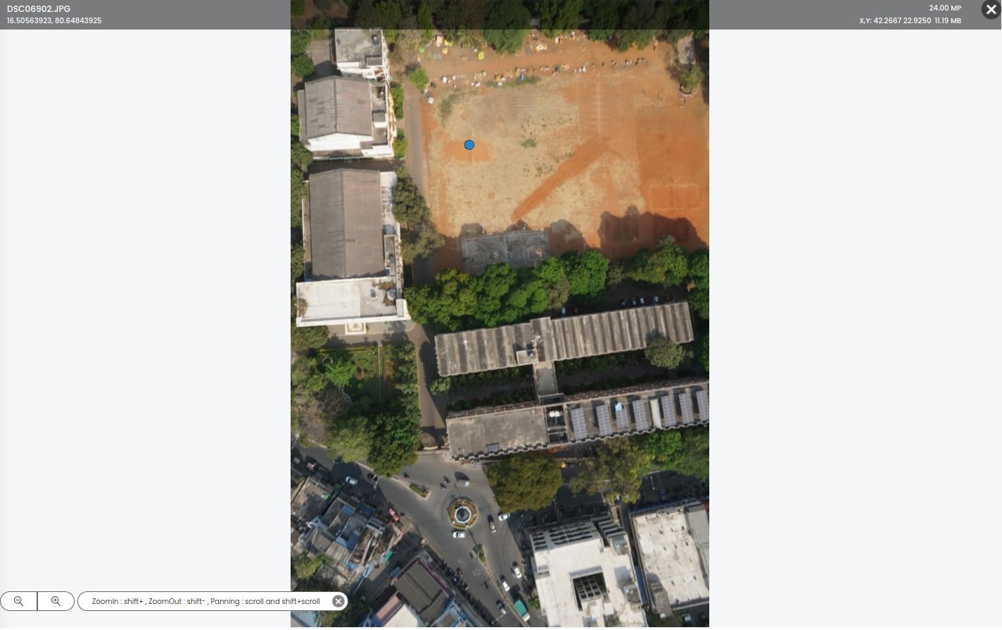 css How to set the scrollthumb at the centre of the scrollbar