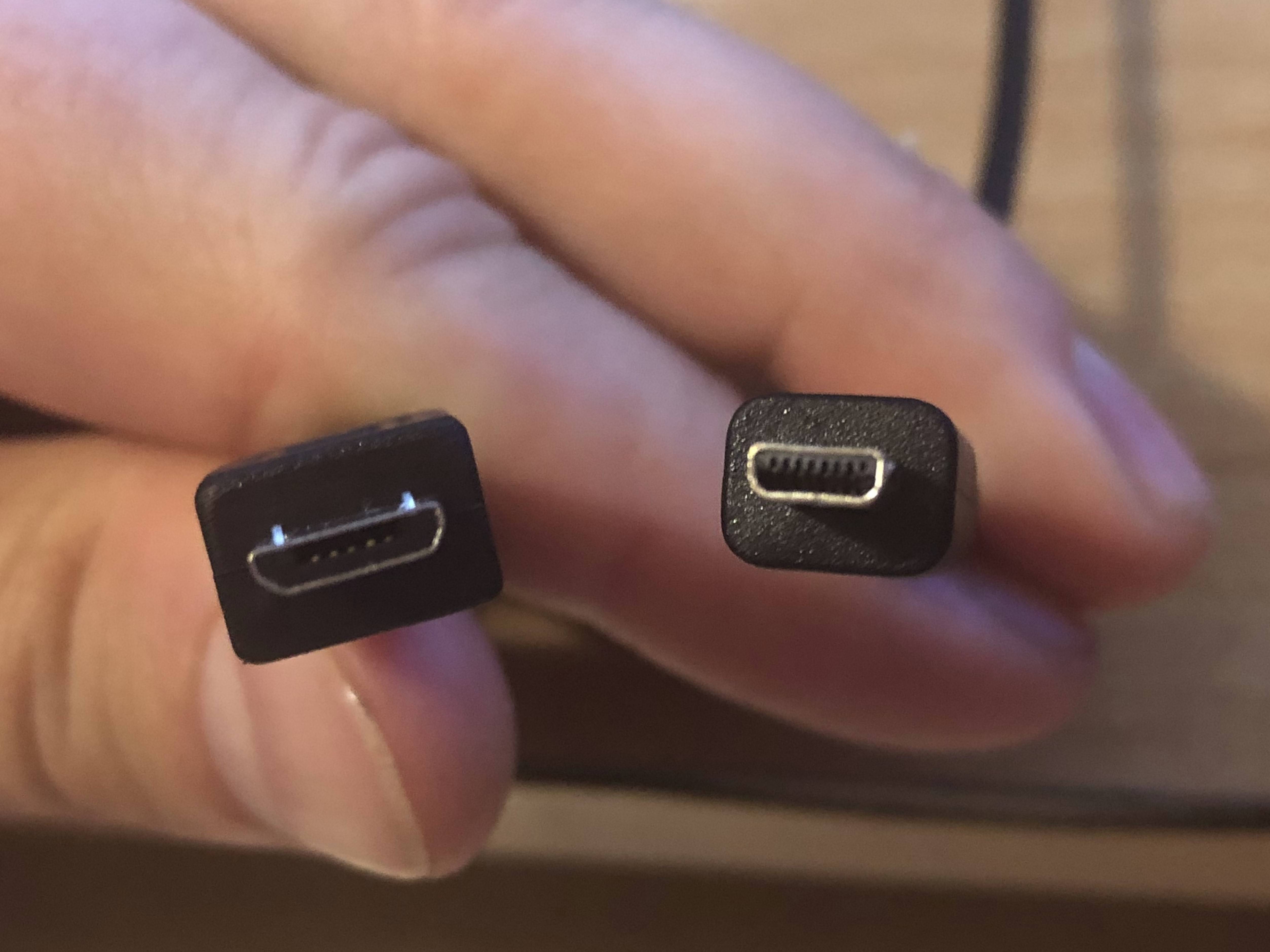 connector Can someone please identify this USB cable