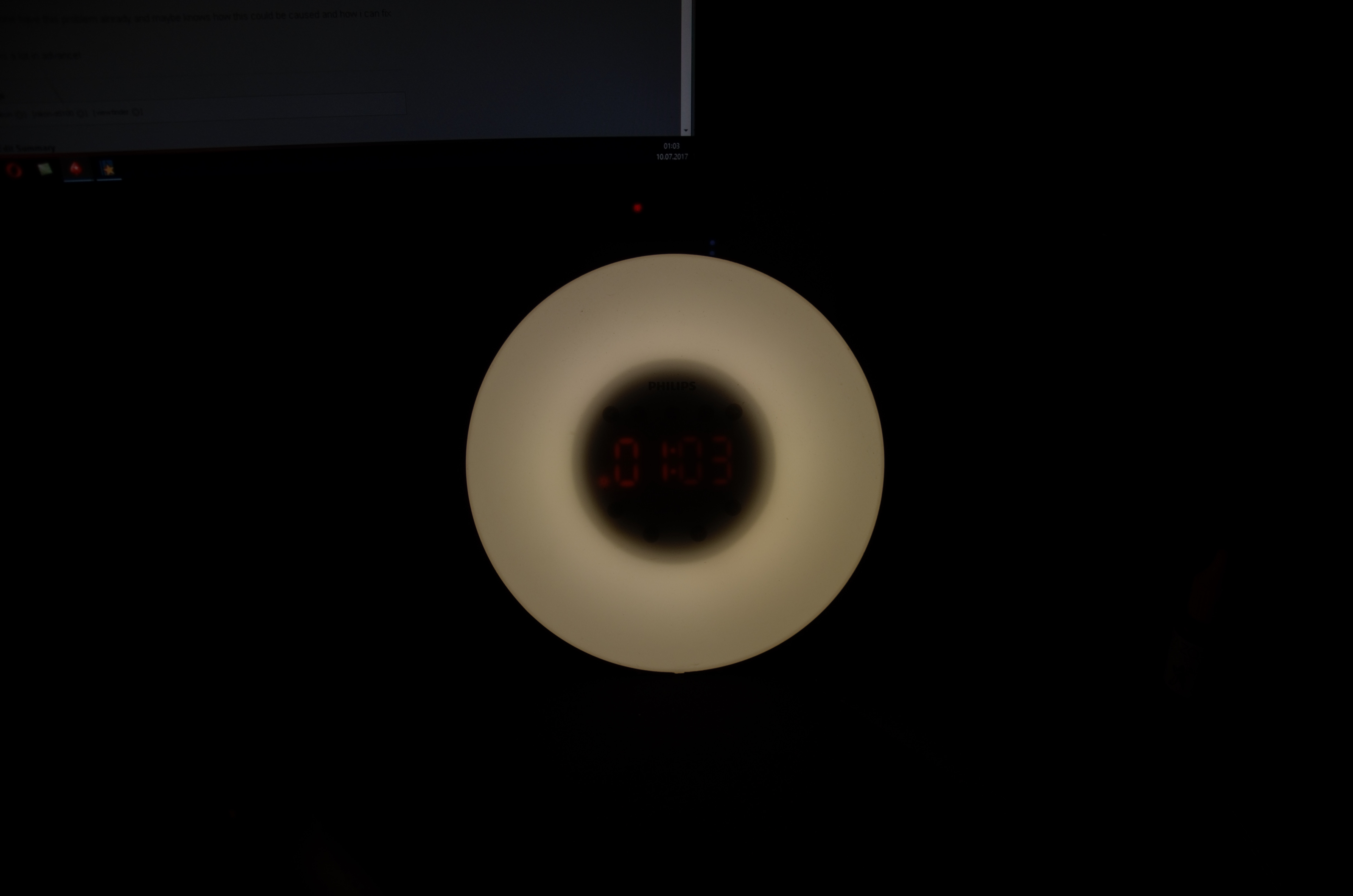 I dropped my Nikon D5100 and the mirror was stuck - Photography Stack