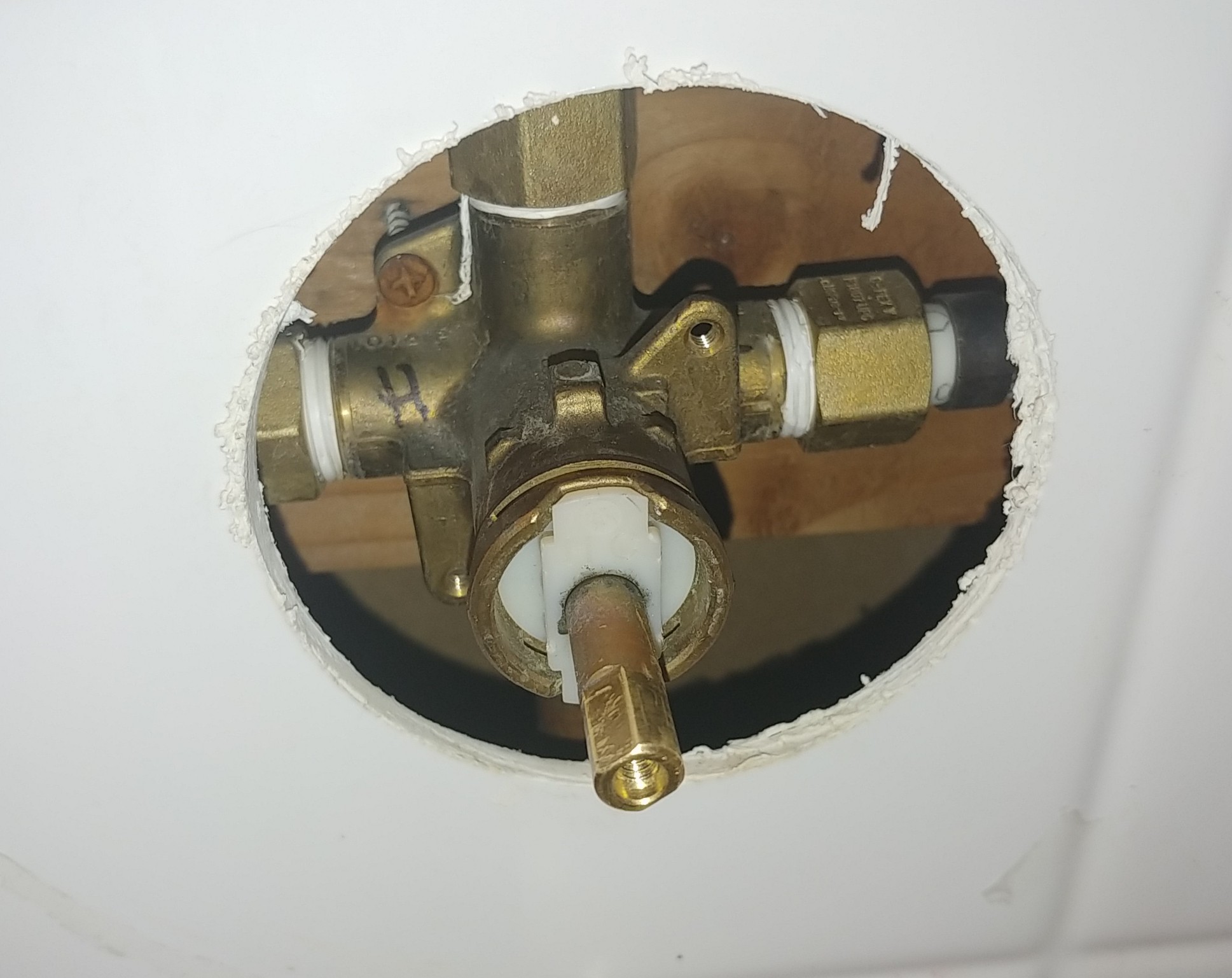 repair Unknown faucet type spins freely Home Improvement Stack Exchange