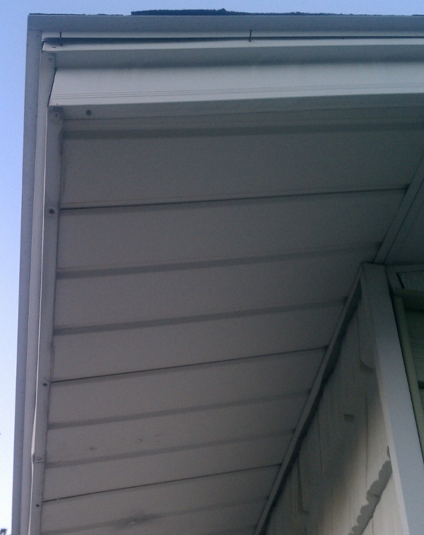 What is the best way to cut metal siding for soffit vents accurately