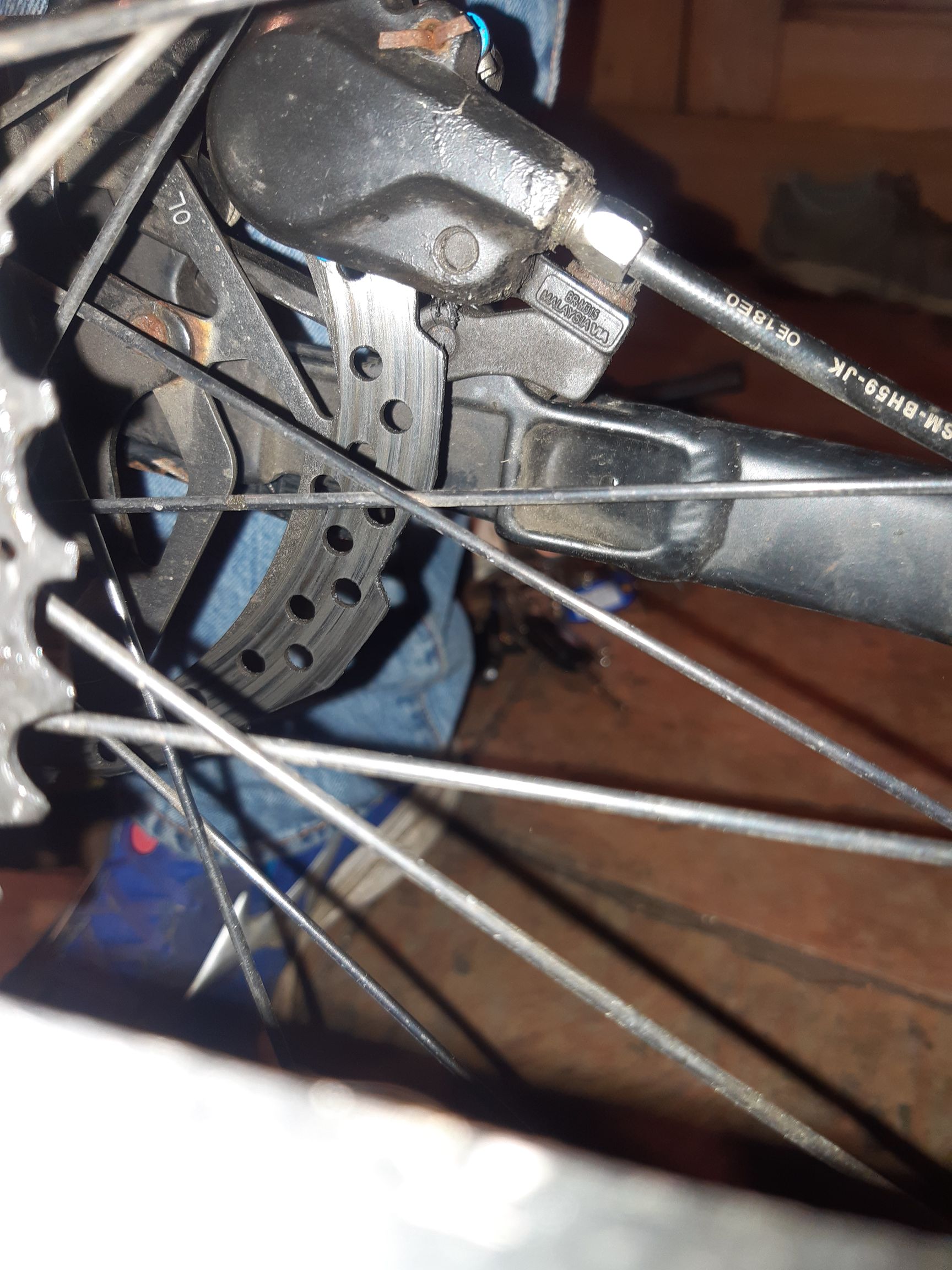 How to adjust Shimano M315 disc brakes? Bicycles Stack Exchange