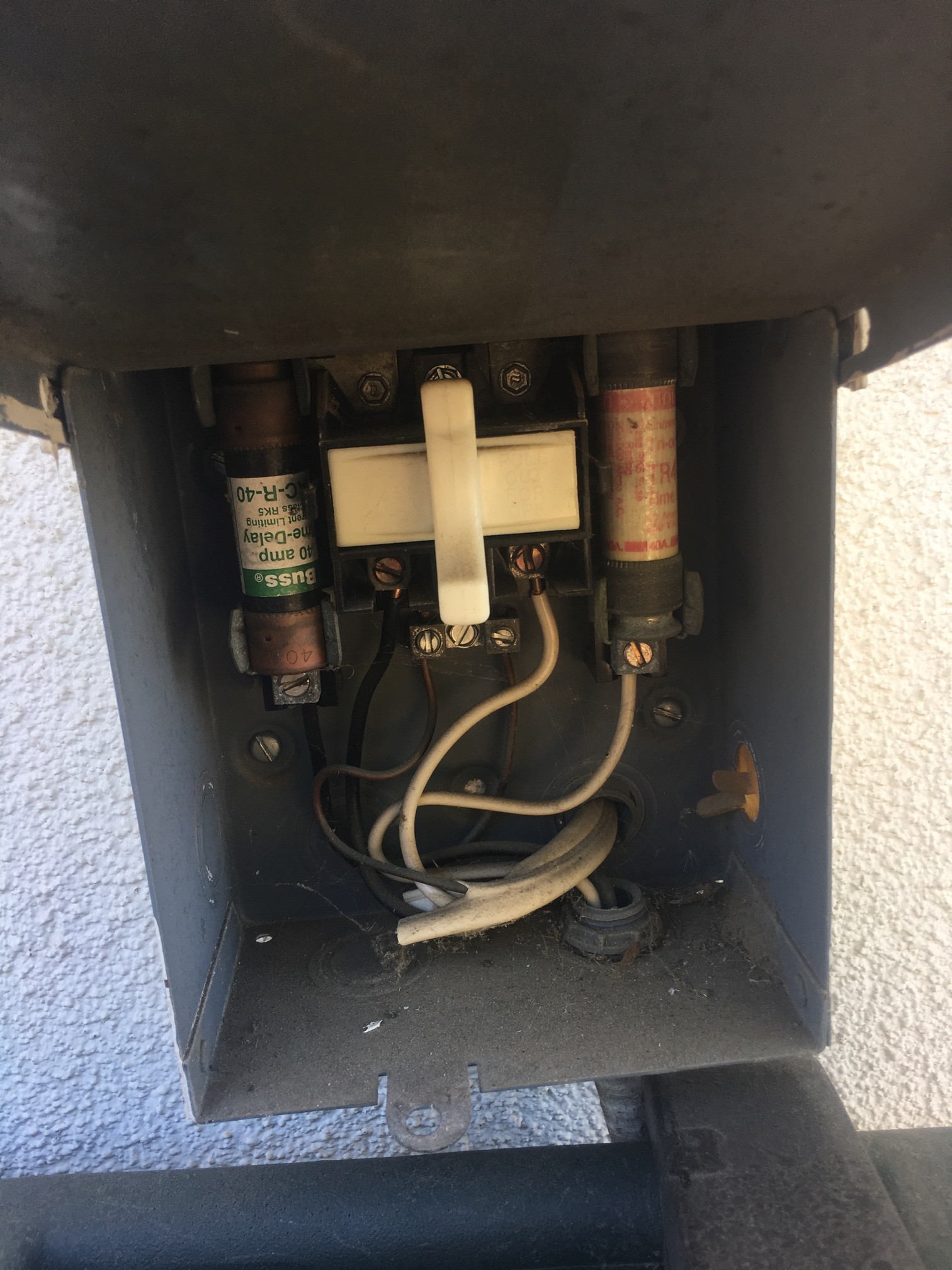 circuit breaker How to troubleshoot outdoor lamp