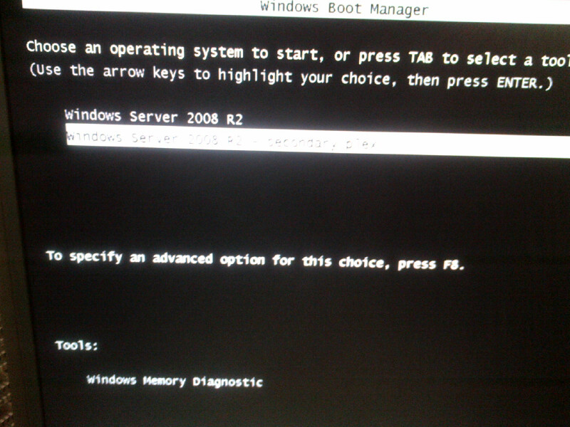 windows server 2008 r2 Can't boot after Disk 0 of software raid is