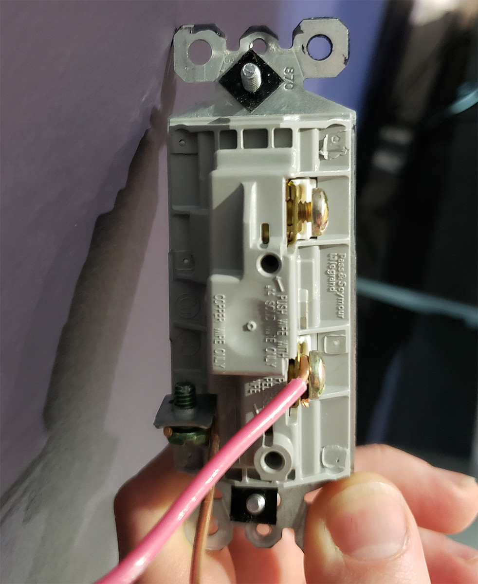 wiring - What could be the purpose of my single pole switch in this