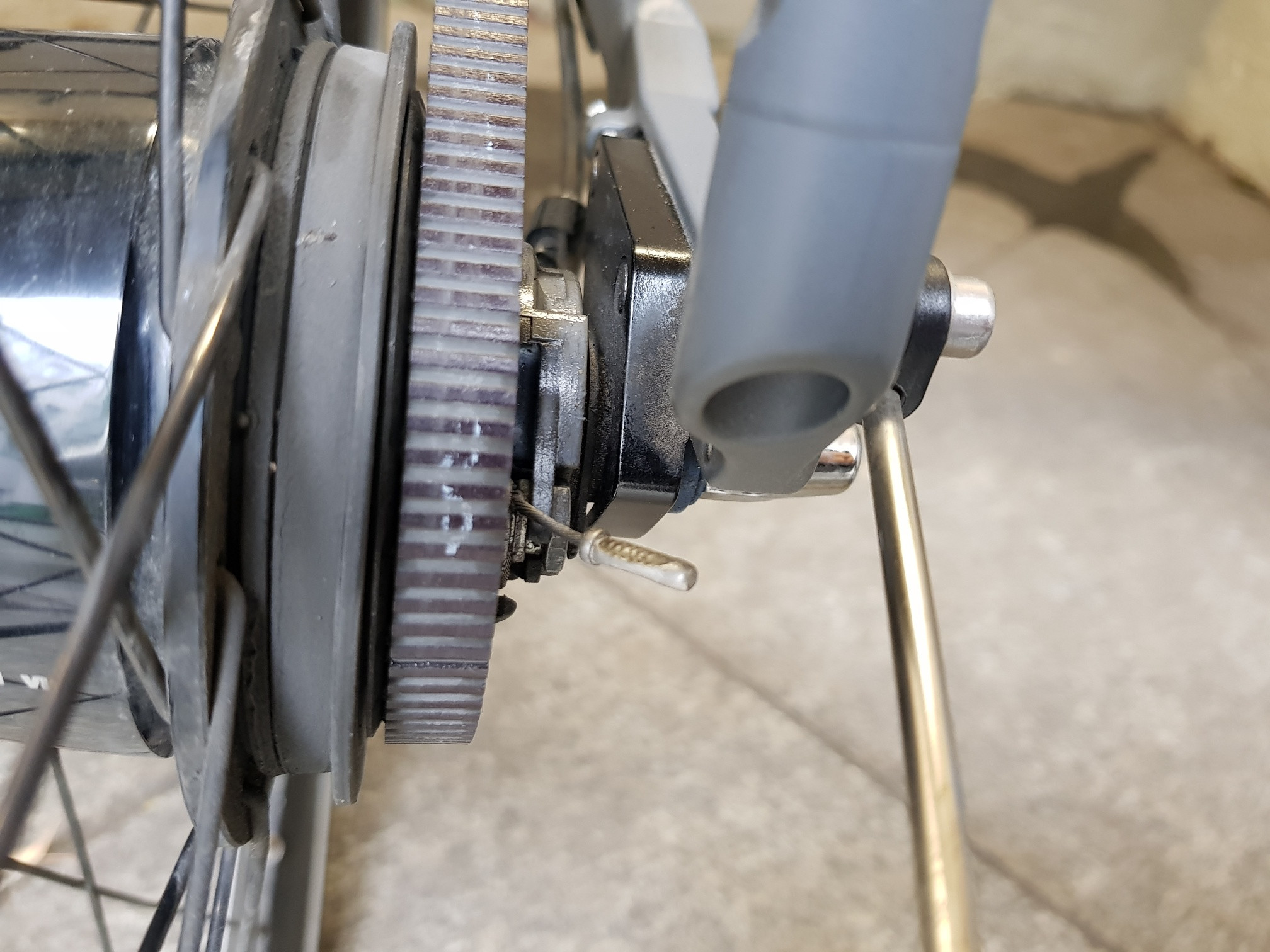 How to tighten gates belt drive on Focus 8 Bicycles Stack Exchange