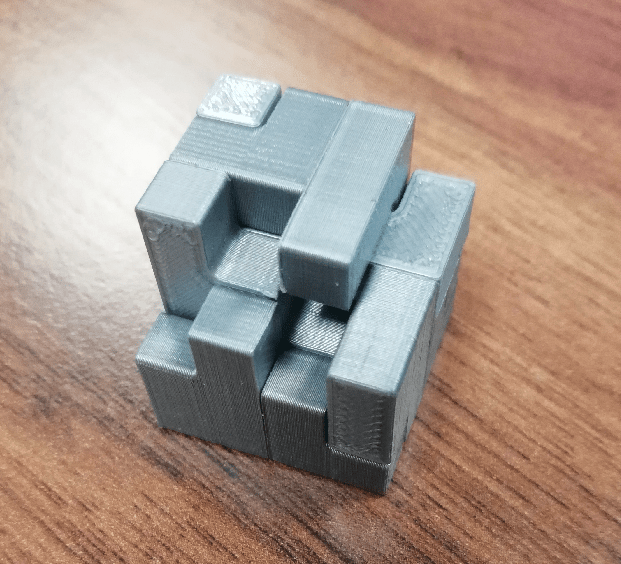 three dimensional Unknown 5pieces cube puzzle help recognize