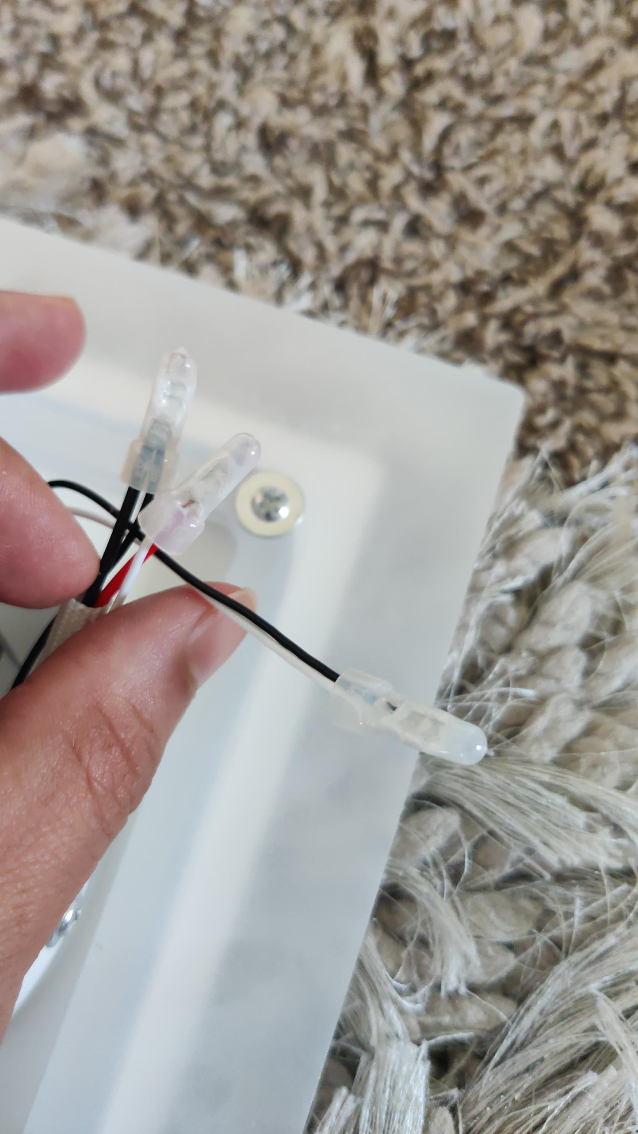 Light fixture with confusing wires Home Improvement Stack Exchange