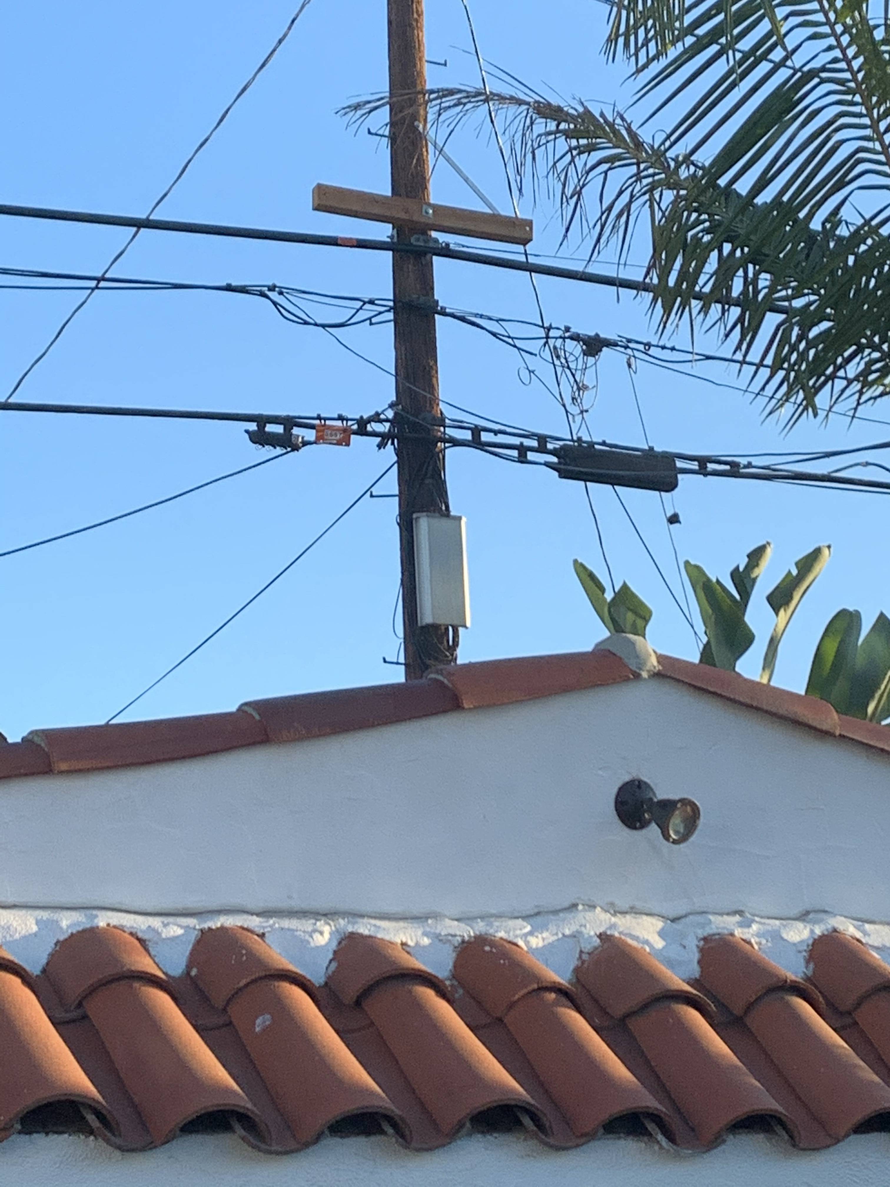 power supply What’s this slim rectangular box on my utility pole? Electrical Engineering