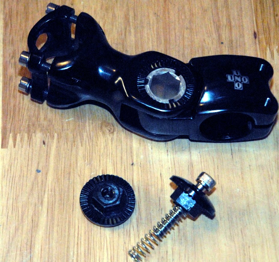 maintenance Adjust handlebar position/height (damaged screw