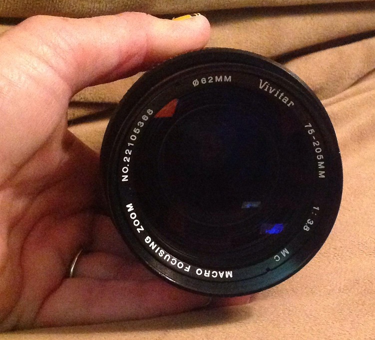 minolta What type of camera does this "Vivitar 75205MM" lens fit