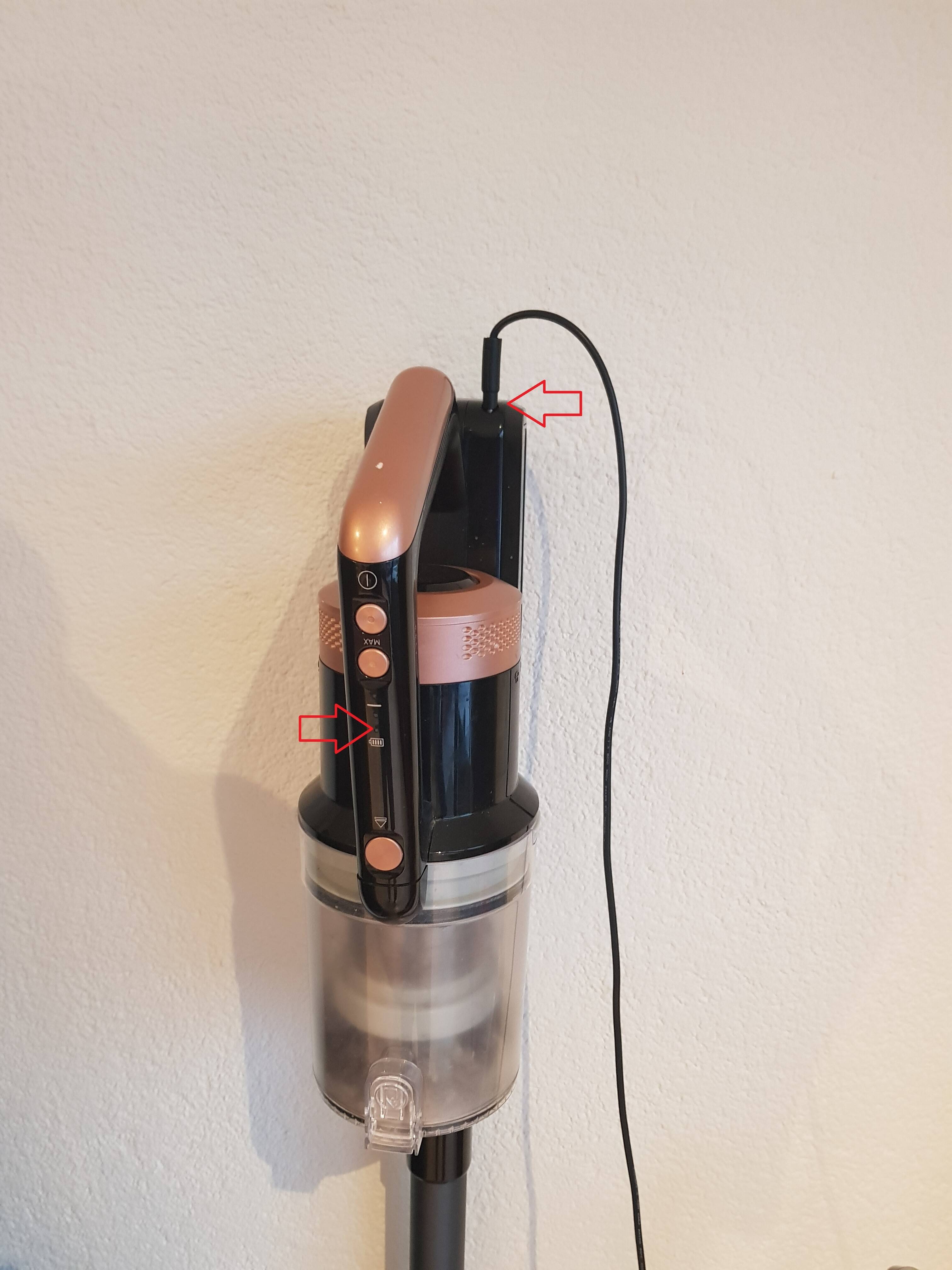 appliances GRUNDIG VCP 3930 Vacuum Cleaner Charging Issue Seeking