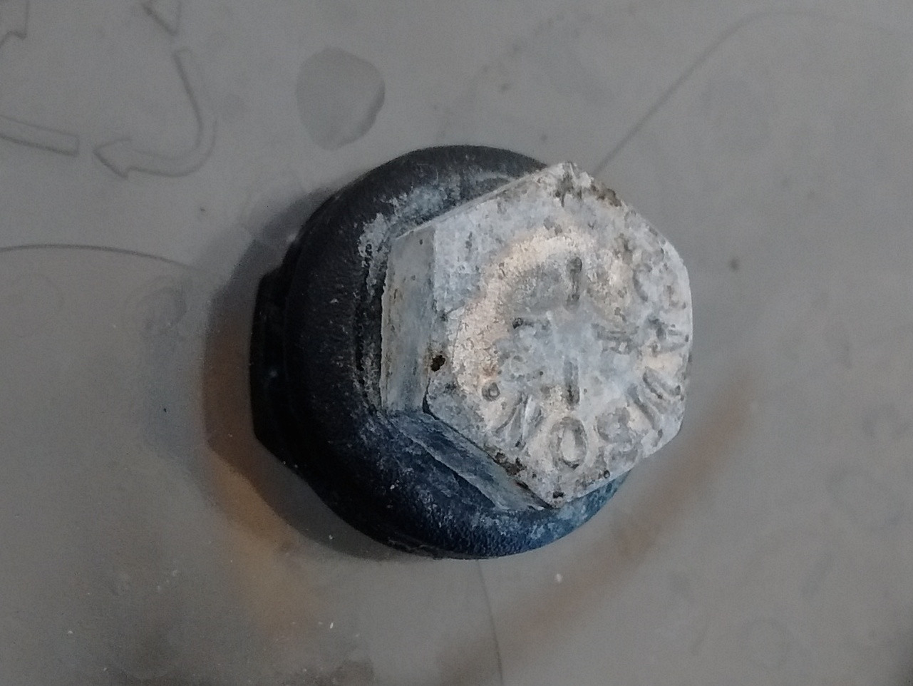 toxicity Bolt head corrosion in soup. Toxic? Zinc? Cadmium