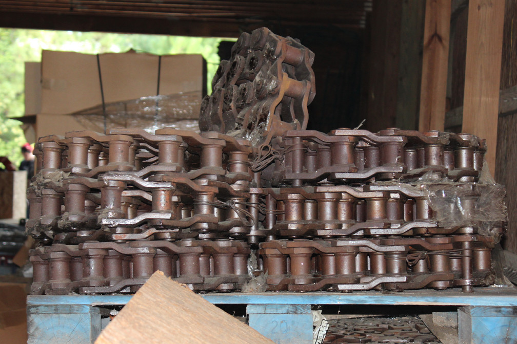 Why don't standard bike chains have inner/outer combo links so odd