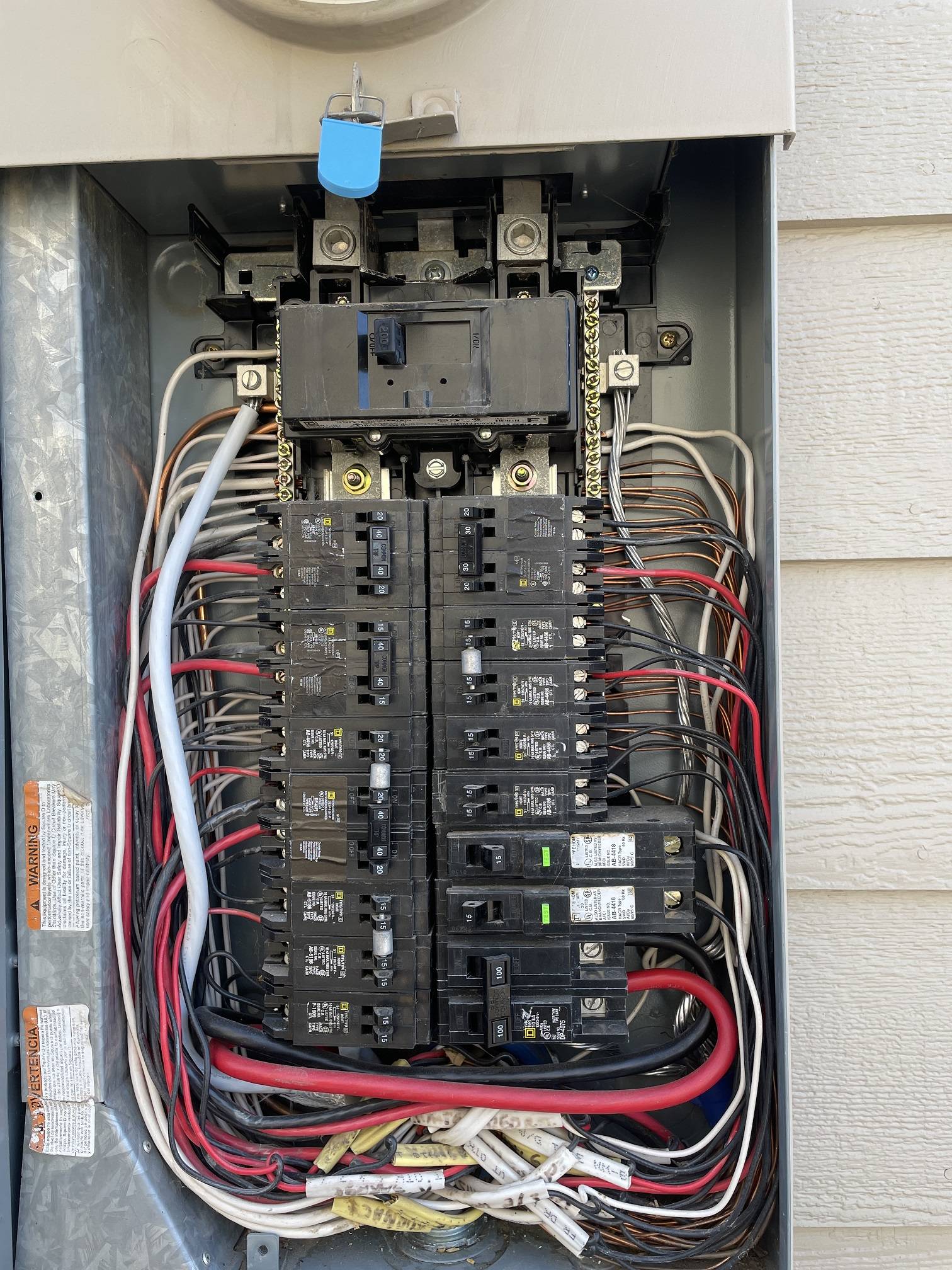 electrical Are my two ARC breaker pigtails that seem to be attached