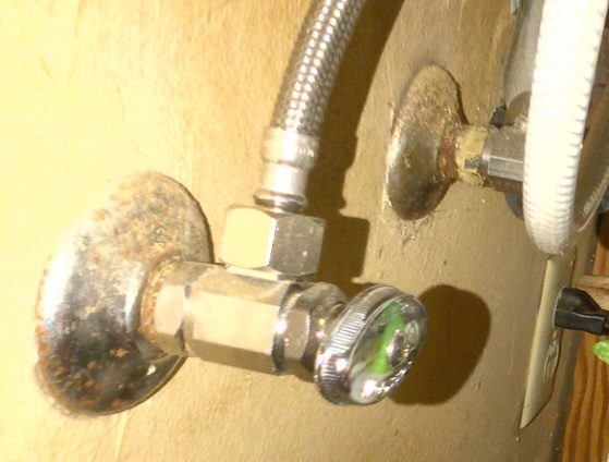 plumbing What specific fitting do I need to connect a 1/4" copper