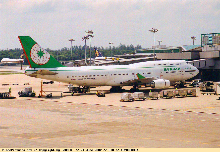 commercial aviation Which Aircraft Models need a Tripod Jack for tail