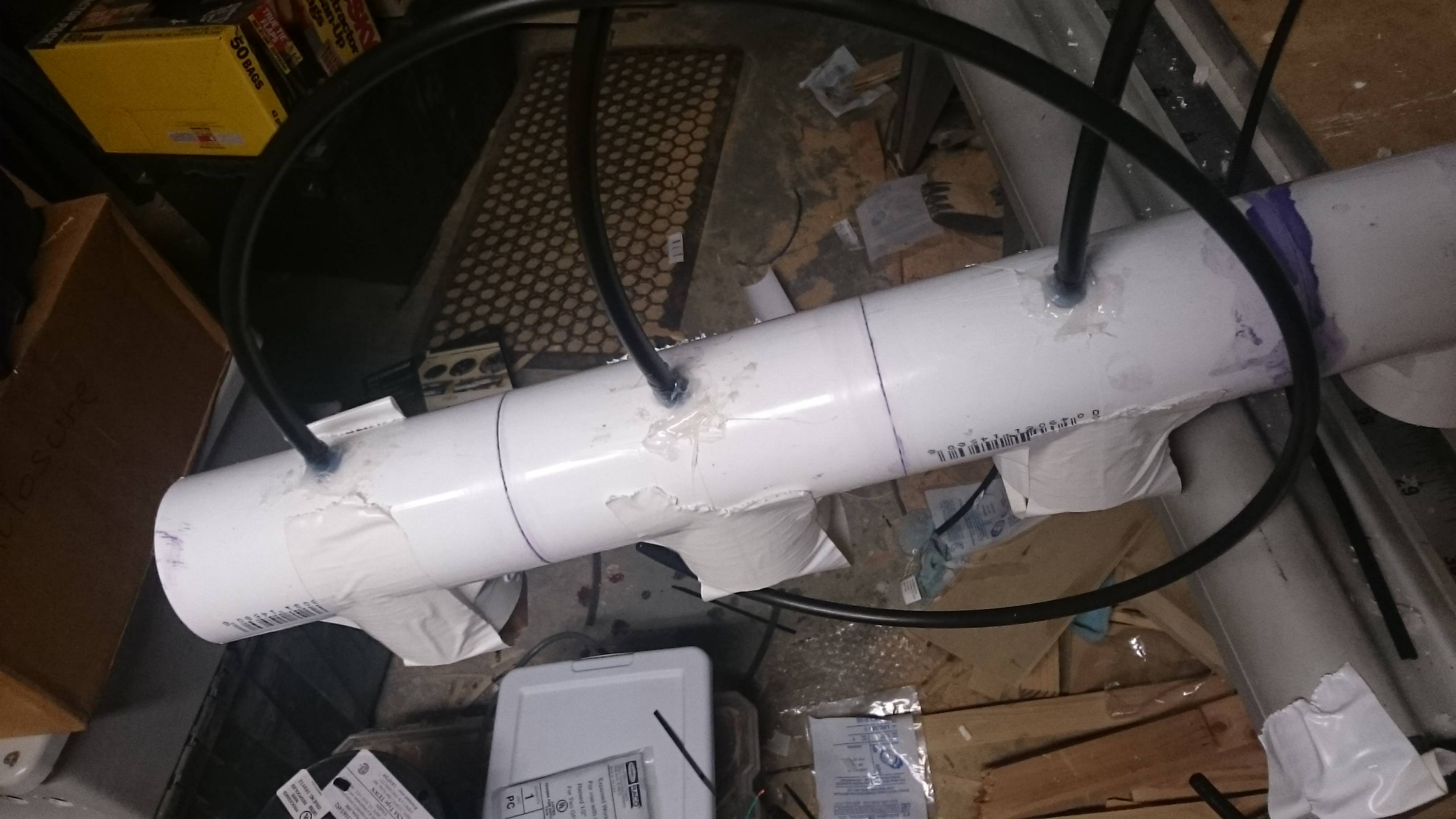 plumbing How can I run air tubing into a PVC manifold / fitting