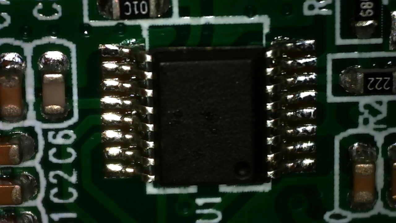 microcontroller - How to identify a 2.4Ghz RF chip from LED panel