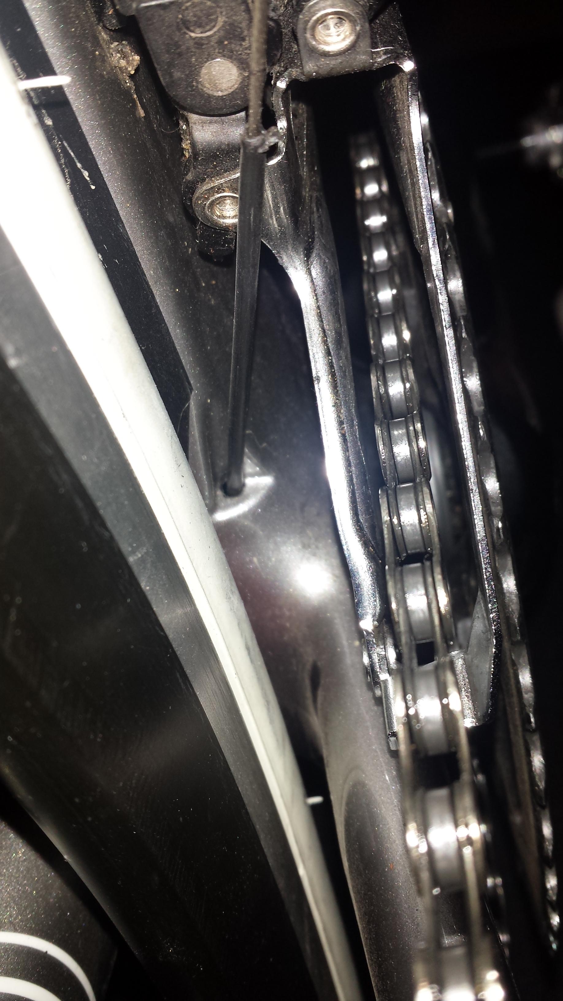 noise Chain really noisy near front derailleur on low gears but doesn