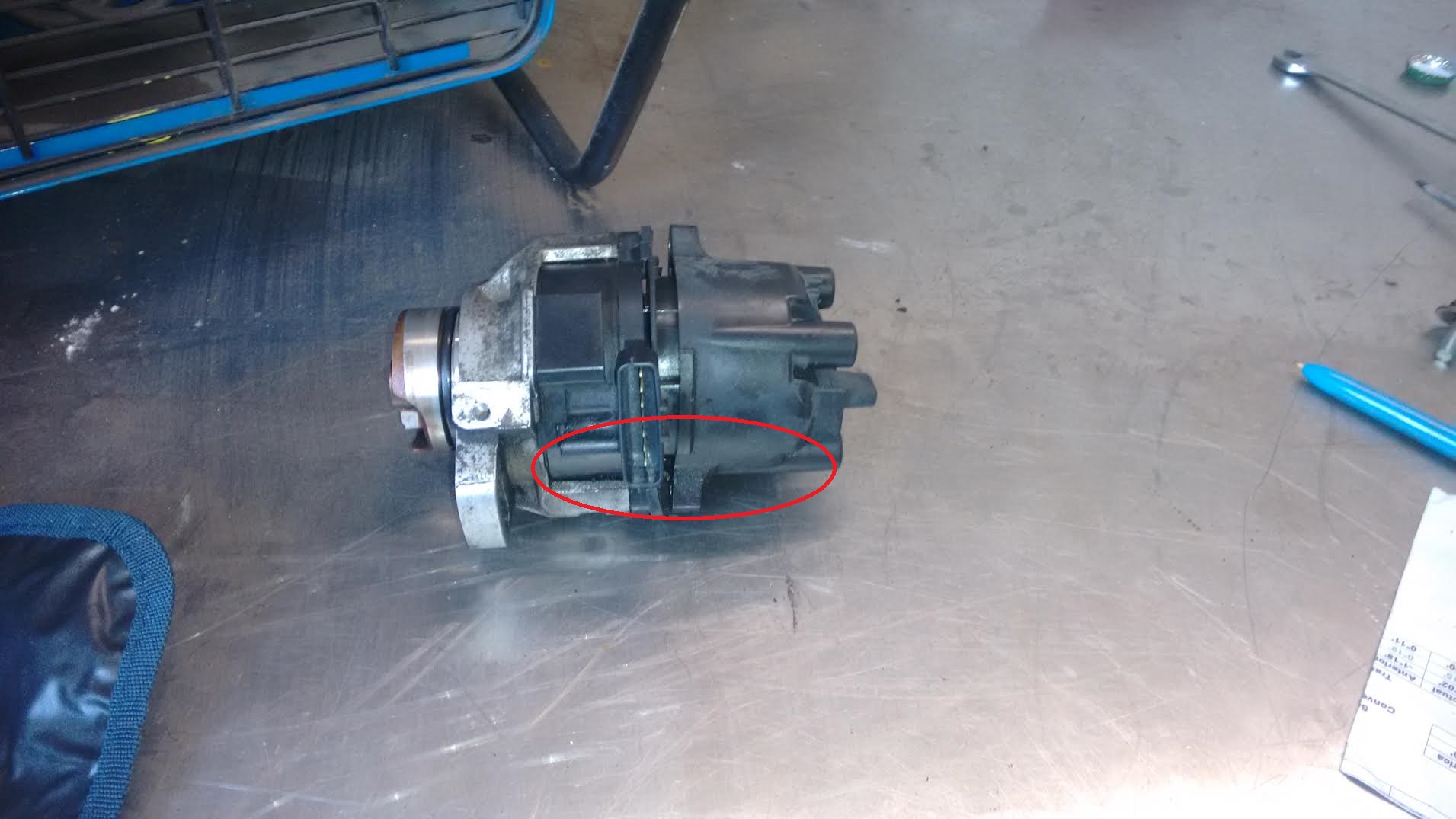 mitsubishi Diagnosing the oil leak in ignition distributor Motor