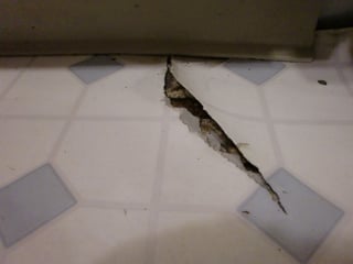 linoleum - How to repair torn vinyl flooring - Home ... (320 x 240 Pixel)