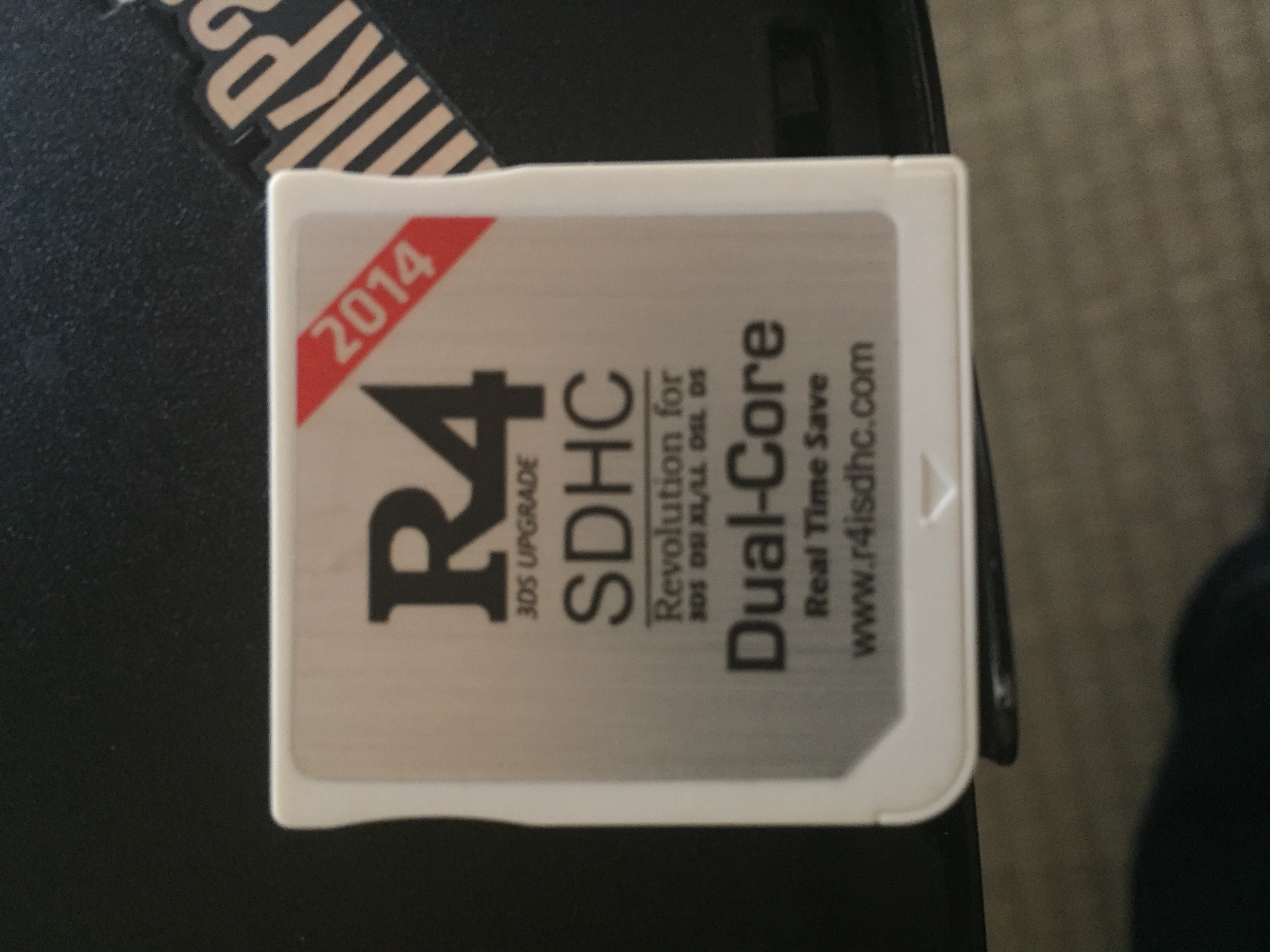 [Resuelta] nintendo3ds3dsxl2ds El chip R4 de la nueva