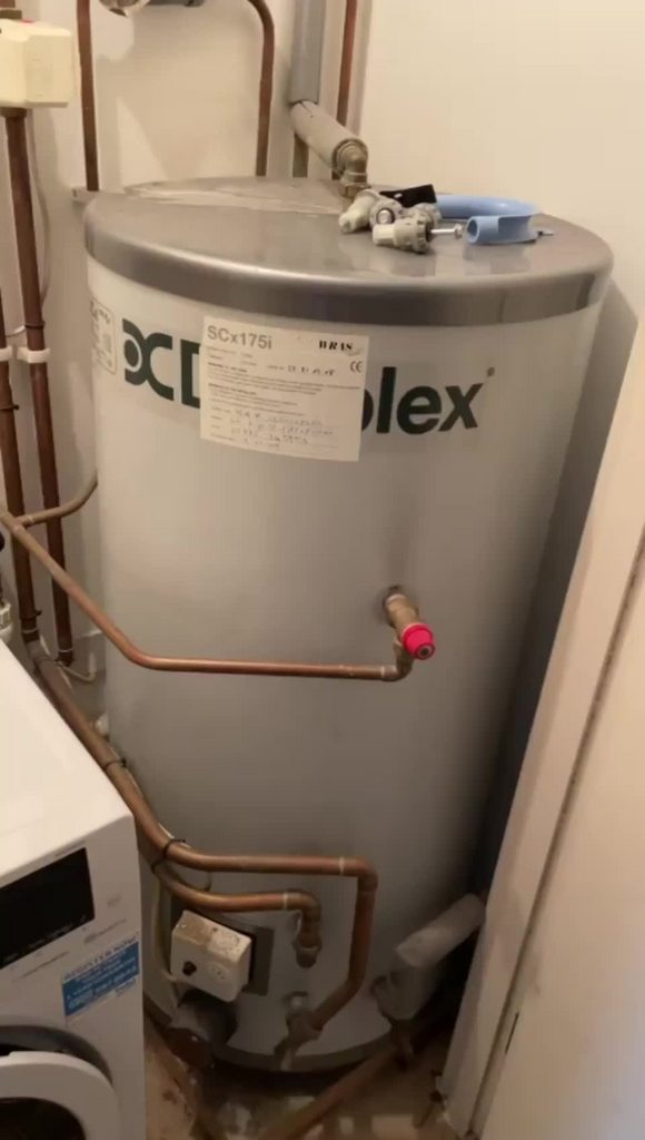 leak Dimplex SCx175l Water Cylinder T&P valve leaking Home
