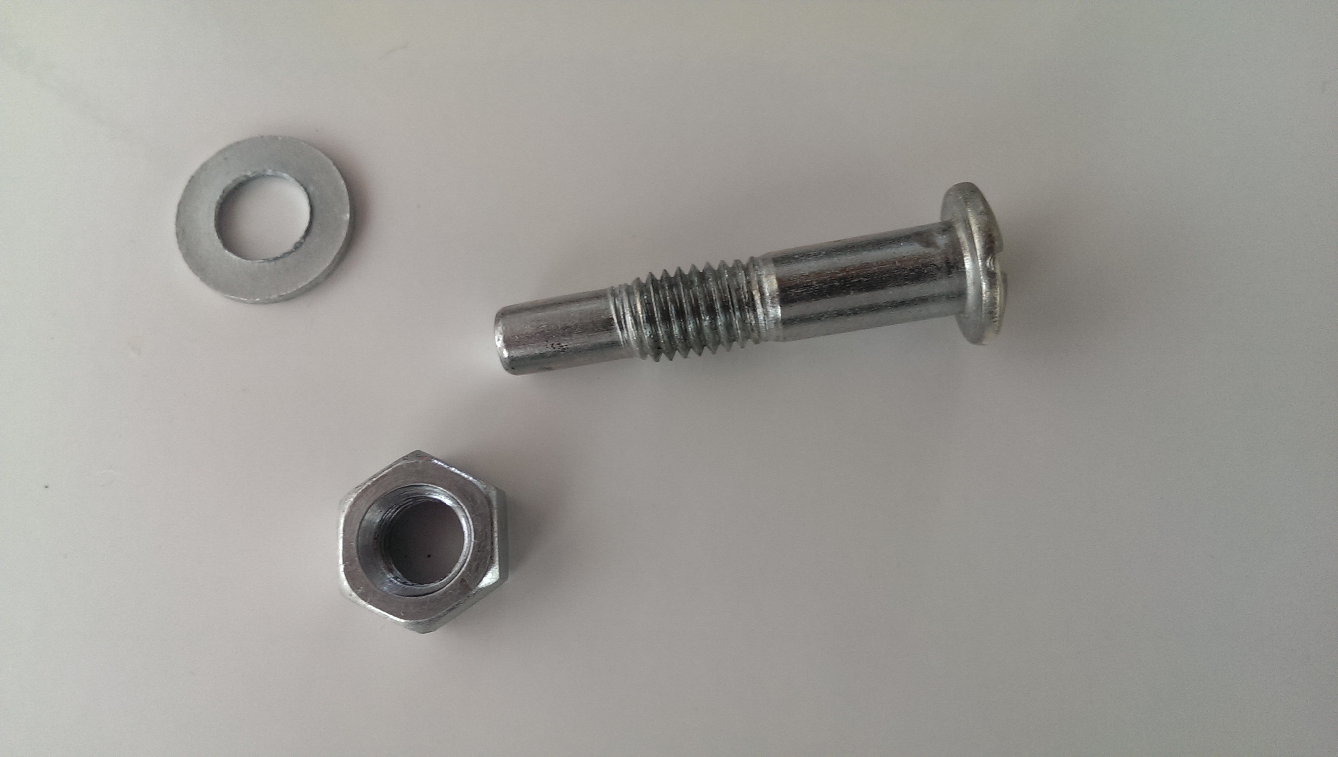 What type of bolt has a shoulder portion above and unthreaded region