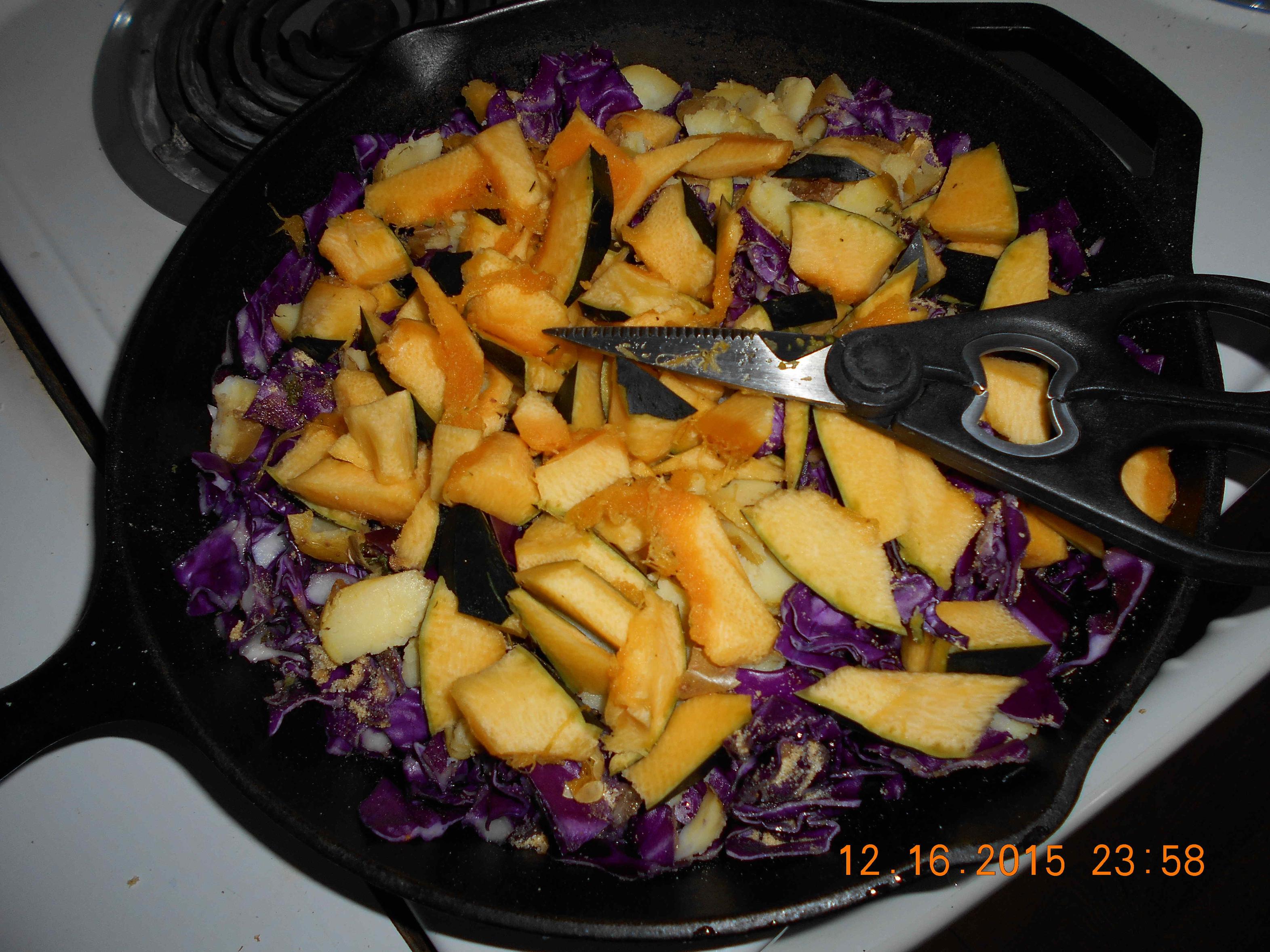 Are old green zucchini commonly orange inside? Gardening