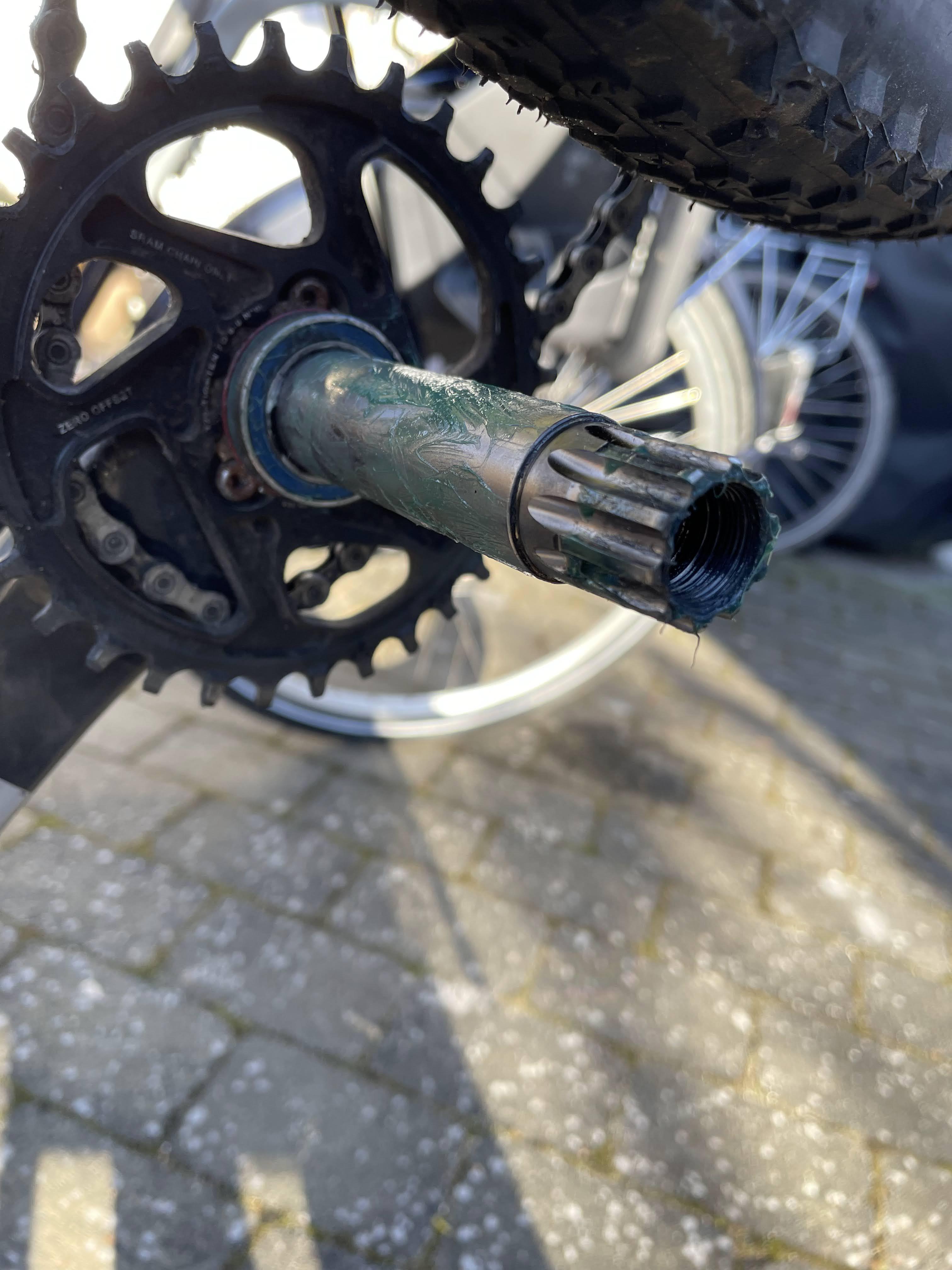 crankset Loose bottom bracket on MTB Bicycles Stack Exchange