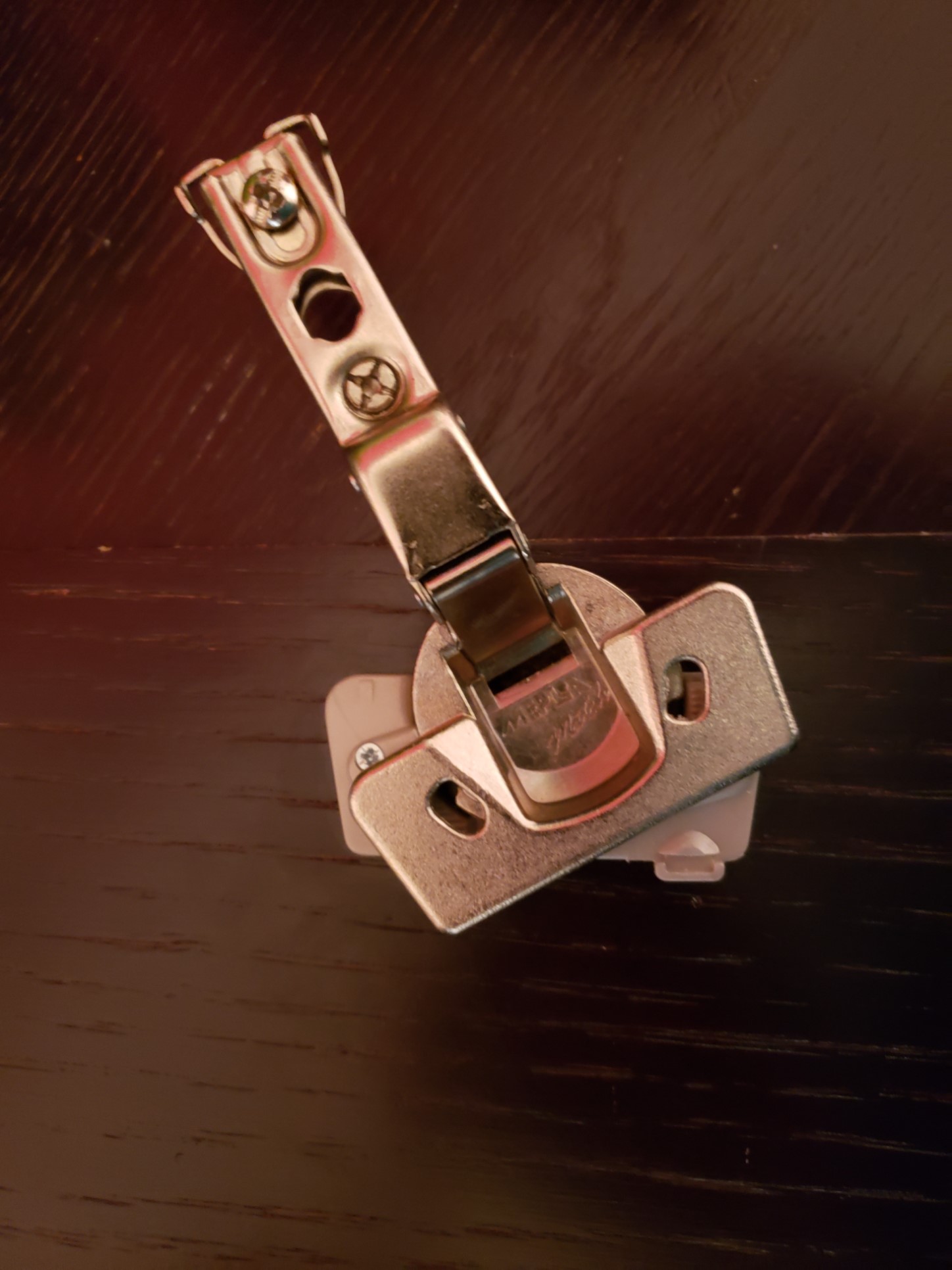 Kitchens How to remove a MEPLA door hinge that has no exposed