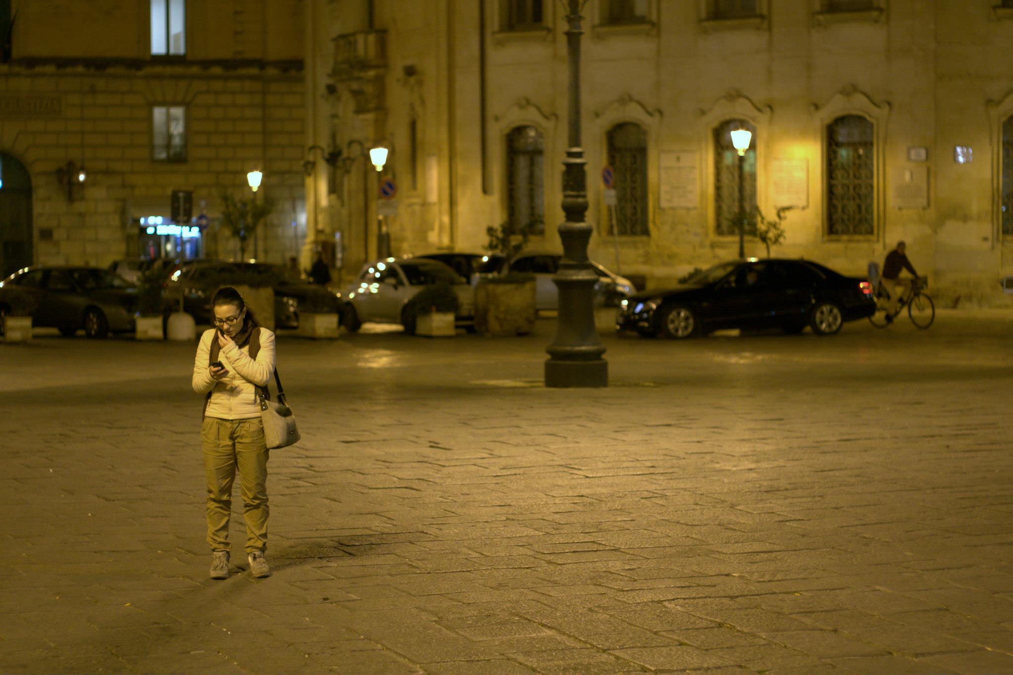 lens Would the 40mm pancake or 50mm prime be better for street