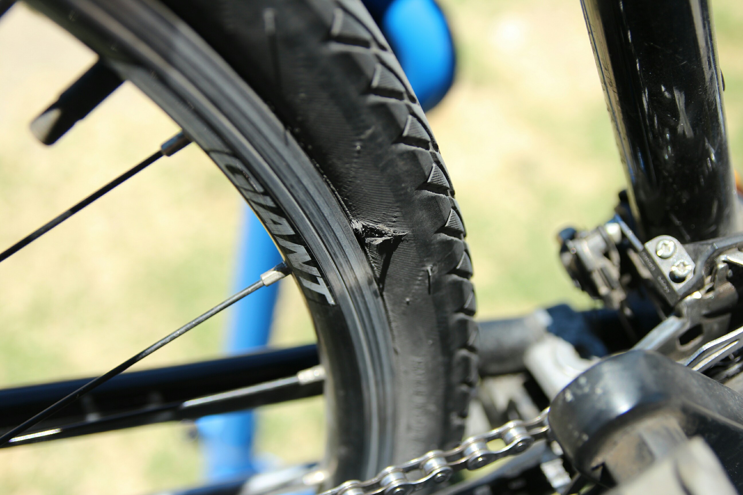 510mm rupture (crack) on my tire should I replace it? Bicycles Stack Exchange