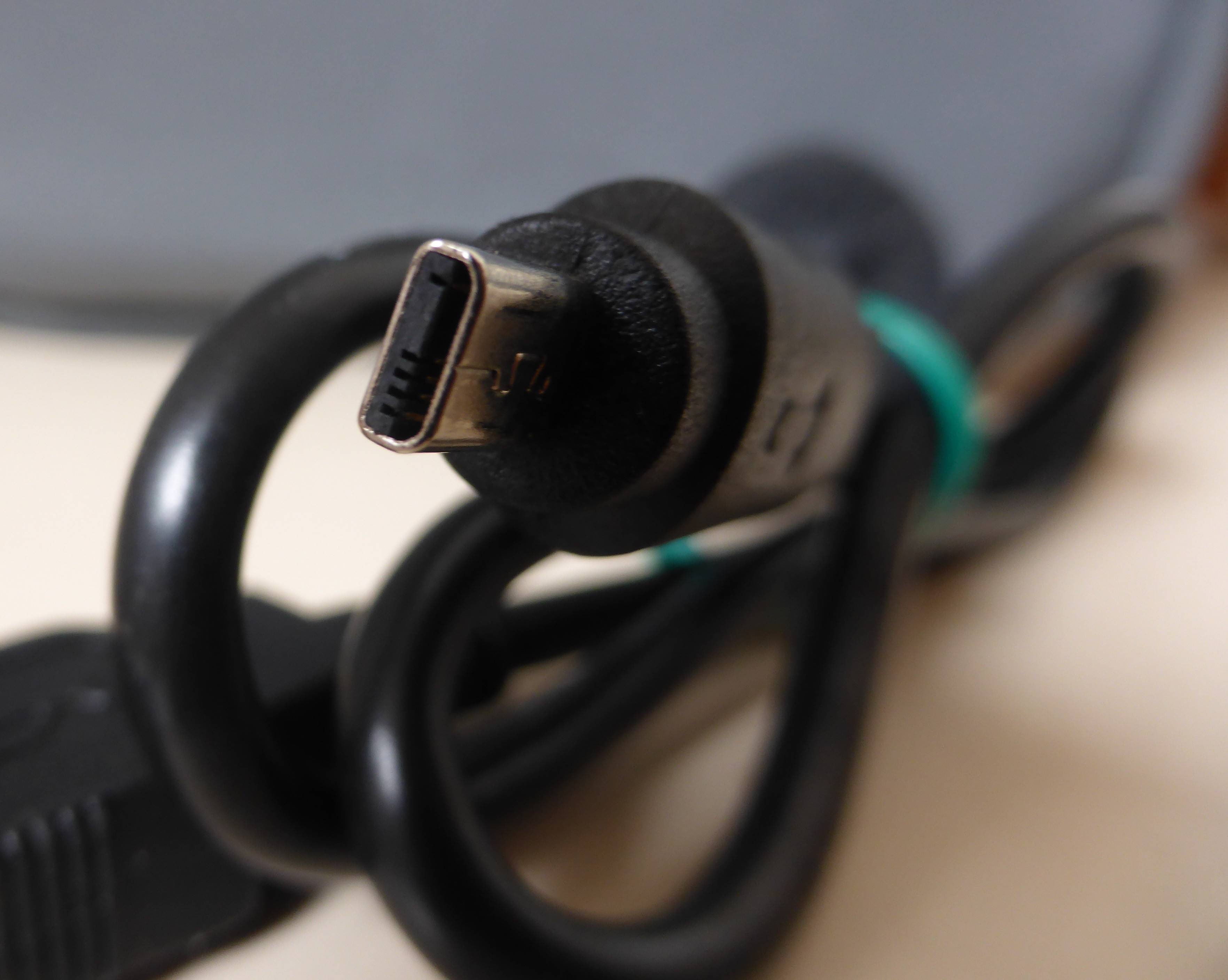 What type of USB cable is used for the Panasonic TZ40? - Photography