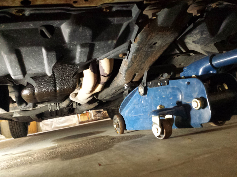 nissan Is it possible to bleed brakes without using floor jack