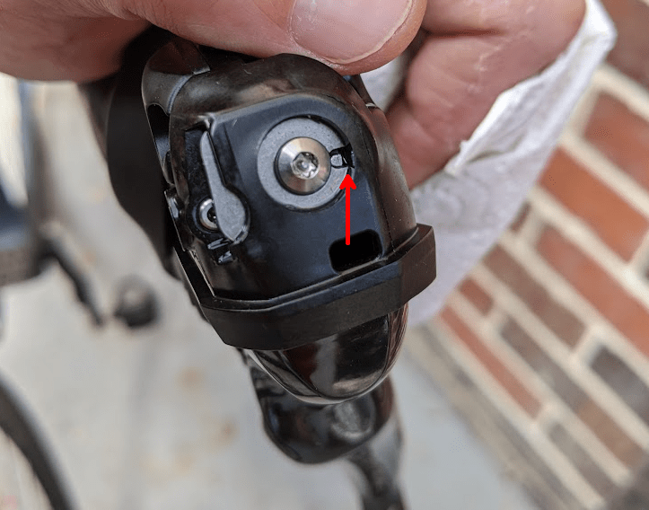 road bike Shimano DuraAce R9120 lever leaking Bicycles Stack Exchange