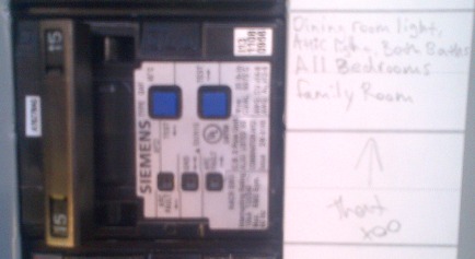 electrical - Does this arc fault breaker manage one or two circuits