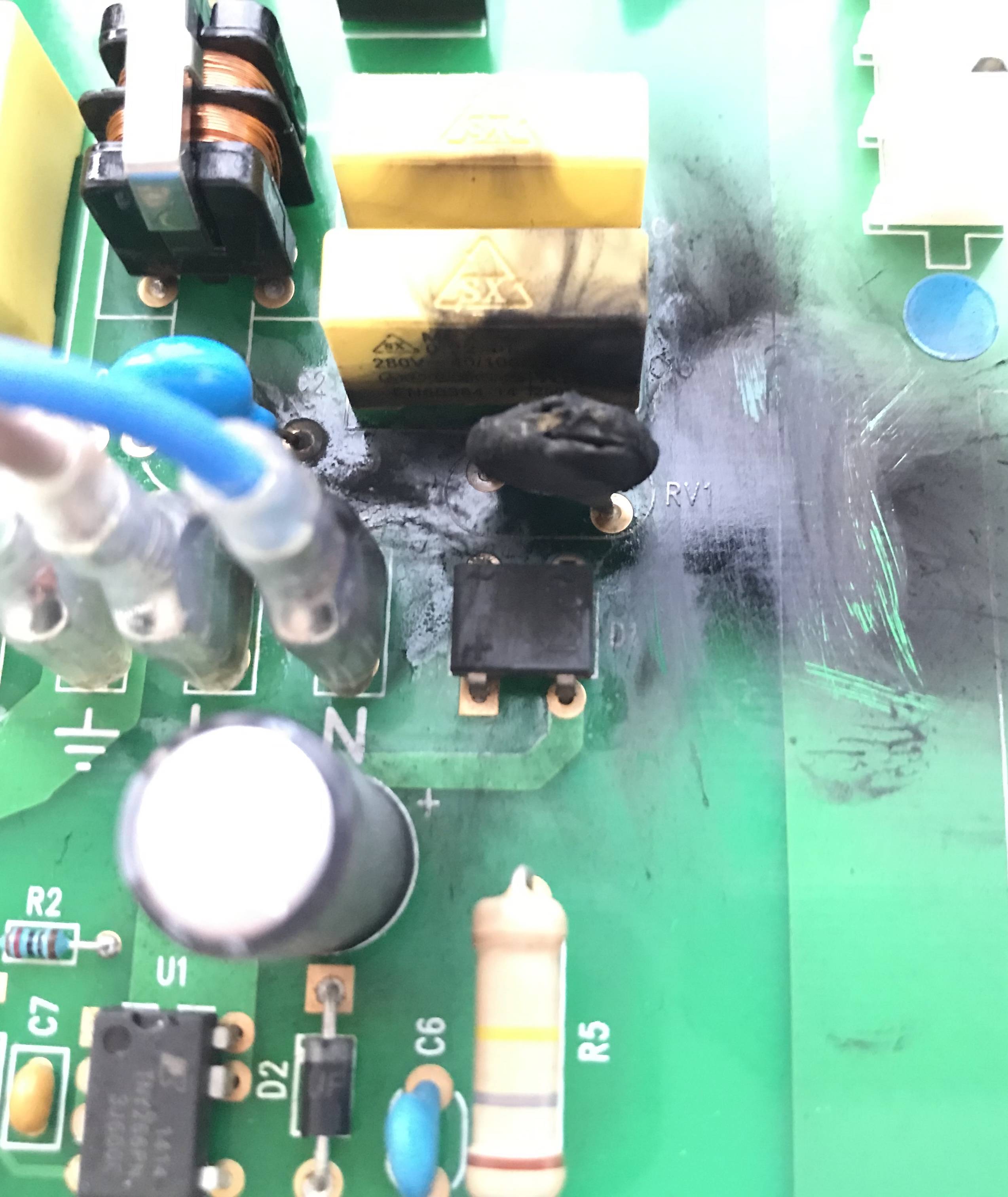 identification - In its former, pre-burnt-out life, was this thing a