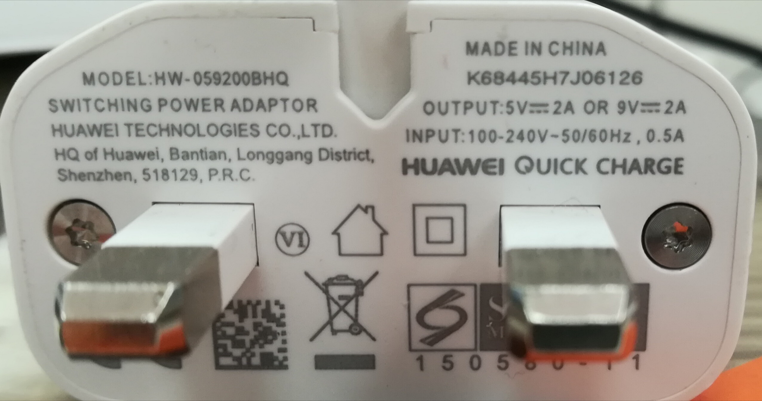 charger Why are there two different output voltage ratings on some