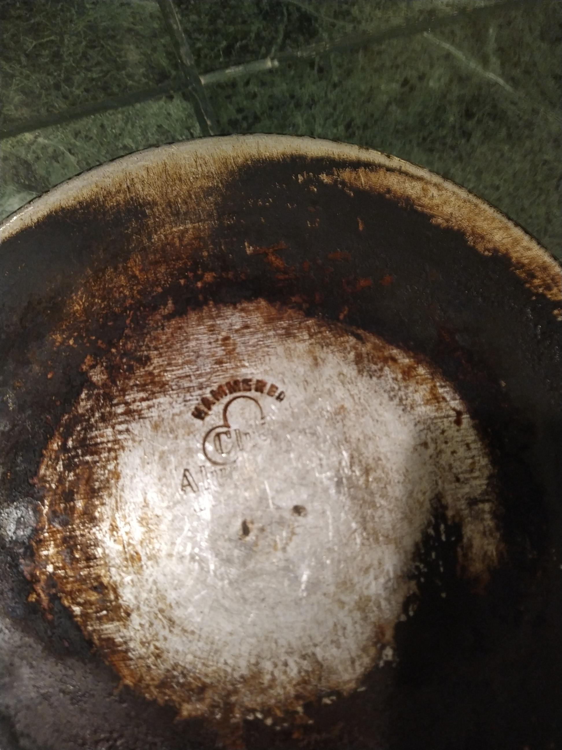 cookware What could be the history of this pan? Seasoned Advice